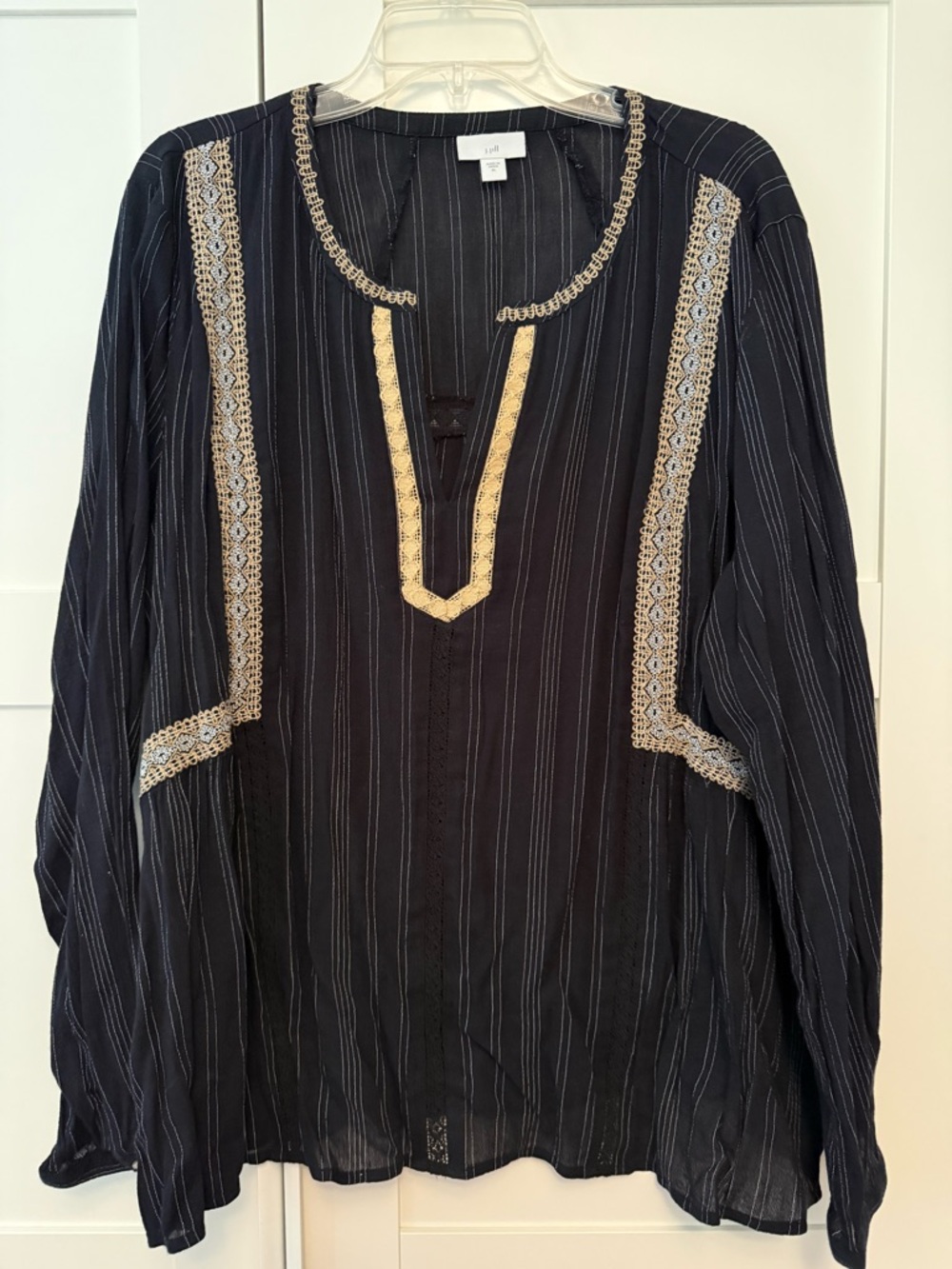 J. Jill Black Embroidered V-Neck Boho , XL